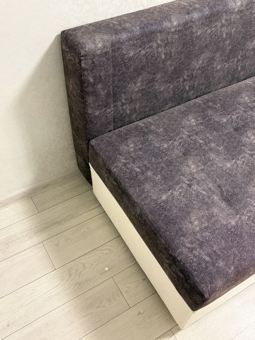 Продам диван чистый без клопов