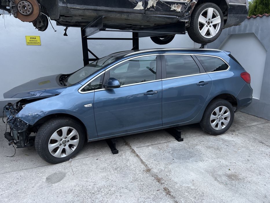 Piese dezmembrari Opel astra J 1.6d 2016 E6 . Motor impecabil 170k km . Factura si garantie!
