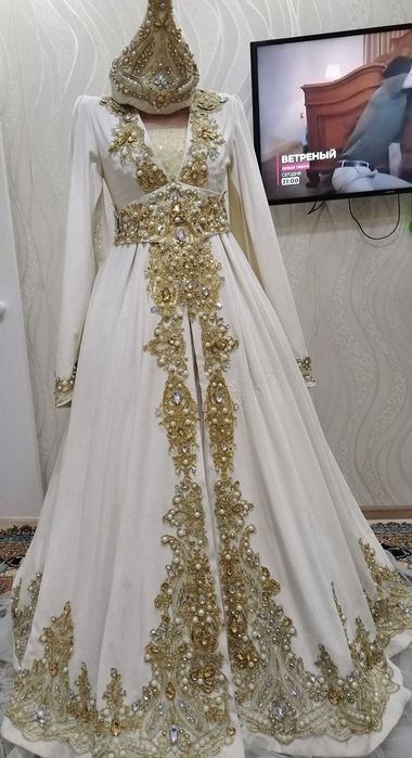 Платья свадебный