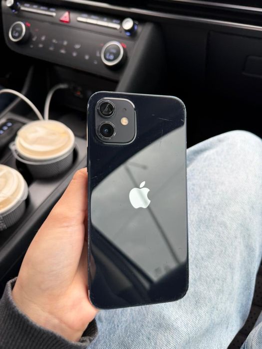 Продам Iphone 12 срочно !!!
