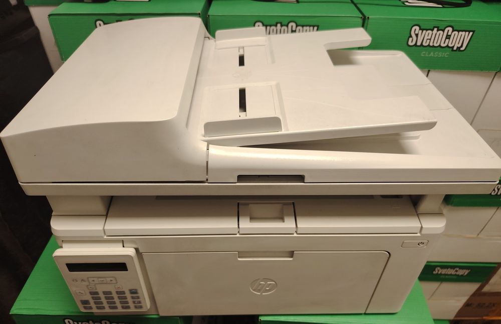 продам принтер HP LaserJet Pro MFP M130fn
