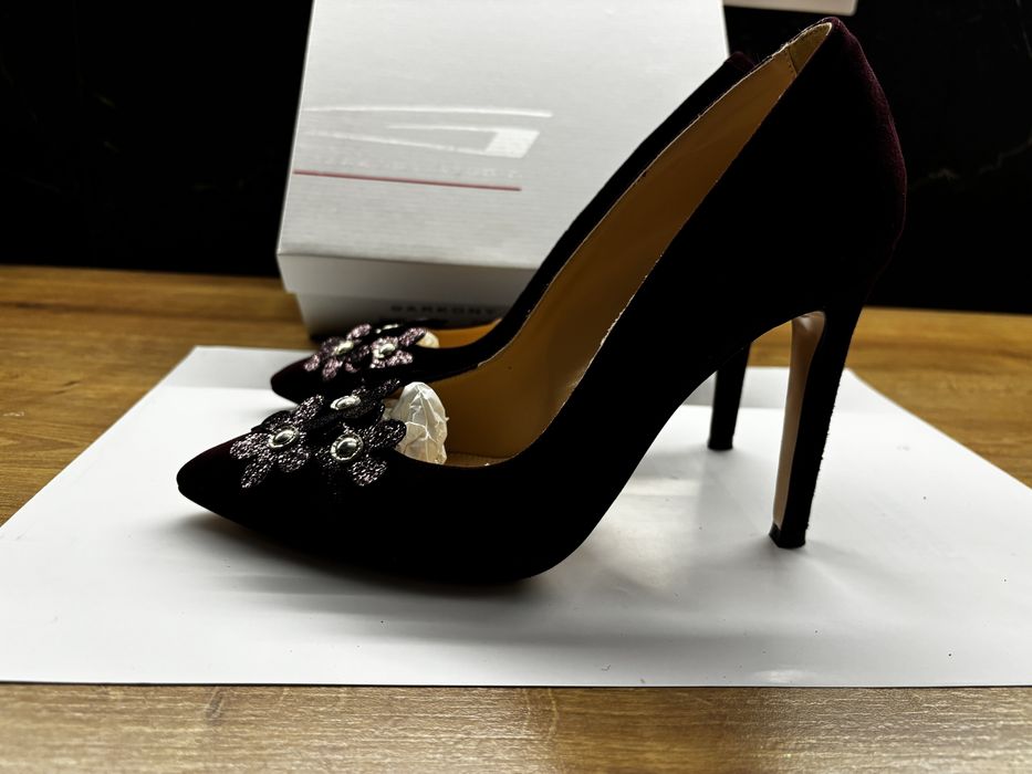 Pantofi stiletto Garkony Studio, marimea 39, piele intoarsa bordo