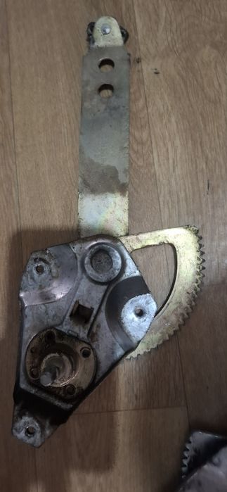 Стеклоподъёмник нексия