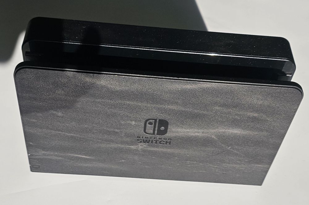 Nintendo Switch (V2)