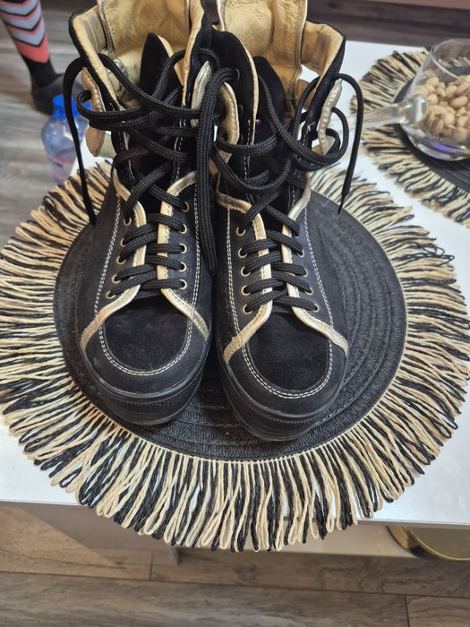 Дамски боти от естествен велур