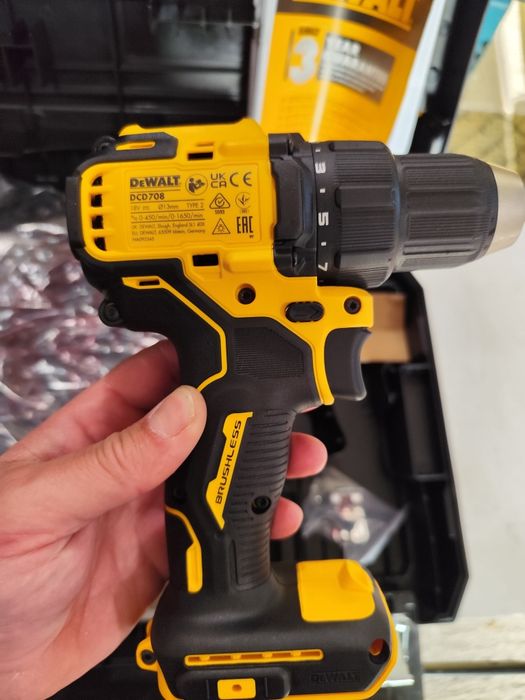 Акумулаторен безчетков винтоверт Девалт DeWALT DCD708NT