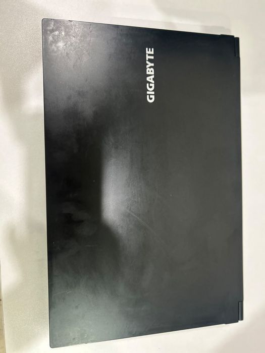 Ноутбук Gigabyte G5