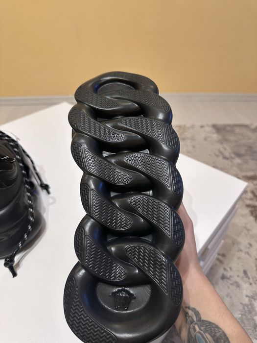 Versace Chain Reaction Black