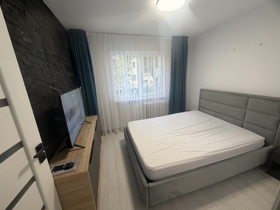 Inchiriez apartament doua camere