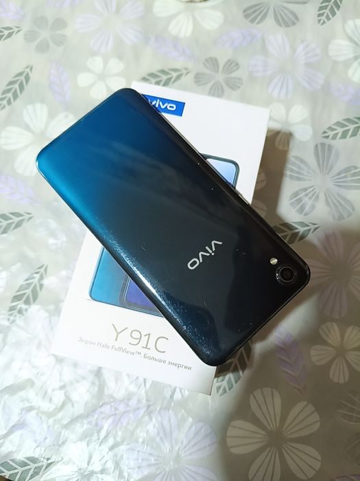 Телефон vivo 1820