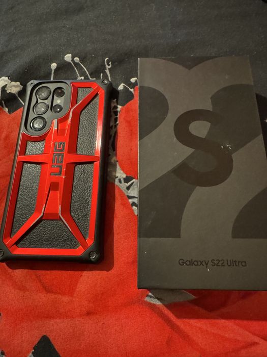samsung S22 ultra (256/12 gb ram)