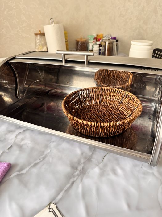 Продам хлебницу