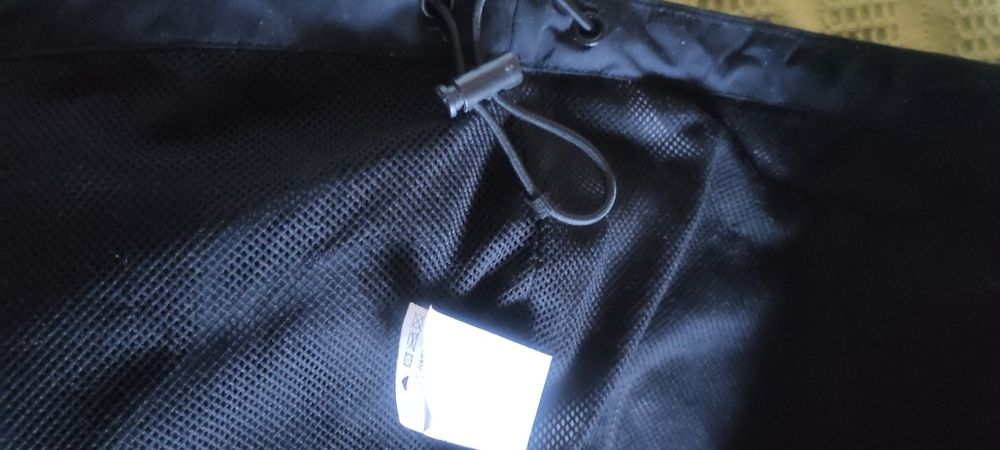 Срочно продам ветровку