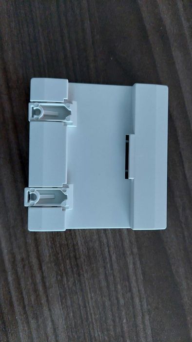 Smart Конролер Wifi Bluethooth с 4 релейни изхода 4 CO