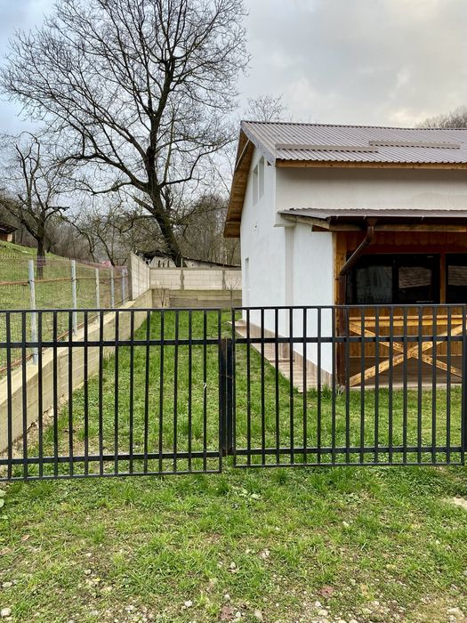 Casa de vanzare în comuna Stoenesti