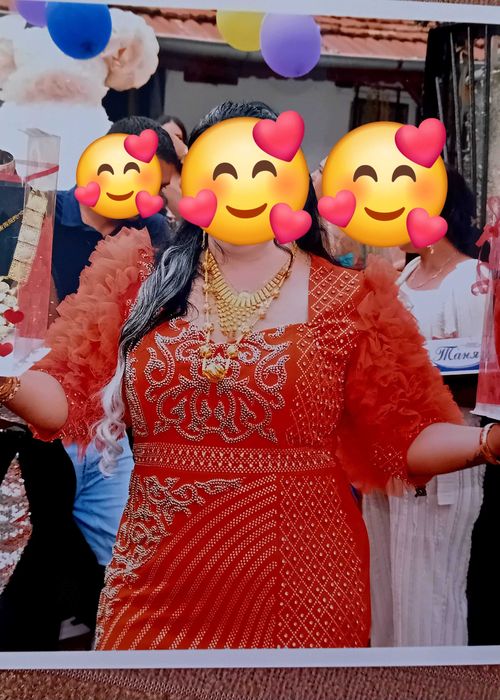 Официални рокли.