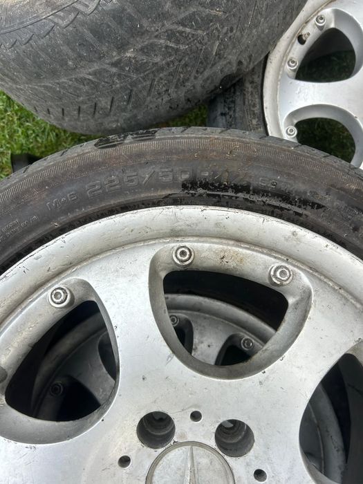 Продам колёса с дисками 225/50/r17