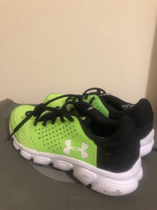 Дамски маратонки under armour