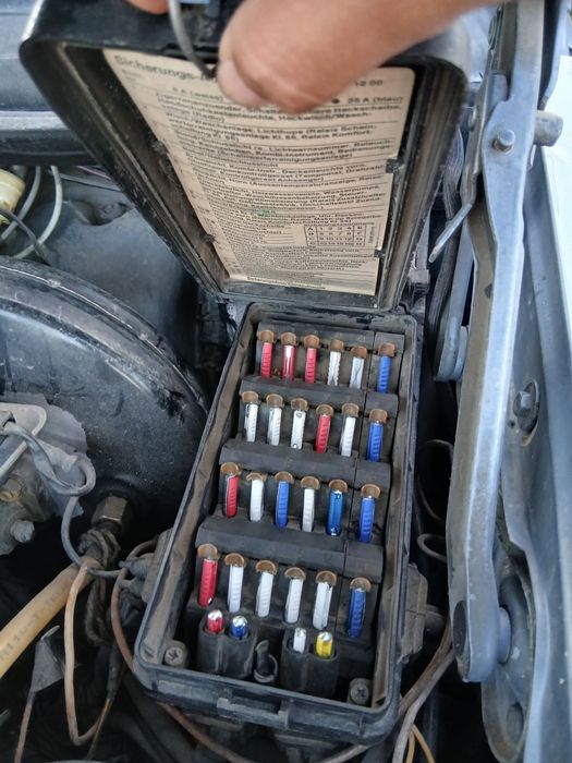 Мерс 124 кузов 1987 года на разбор. E260