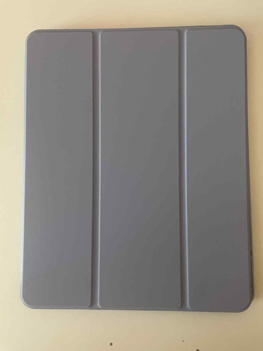 iPad Pro 12.9” wifi+cellular (generația a 6-a) – 128 GB