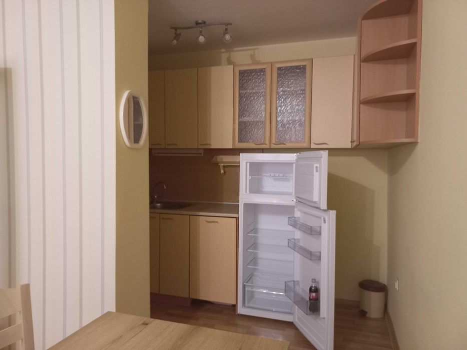 Дава се под наем Двустаен апартамент в Варна, Спортна зала - 60 кв.м за 400 € - Снимка #3