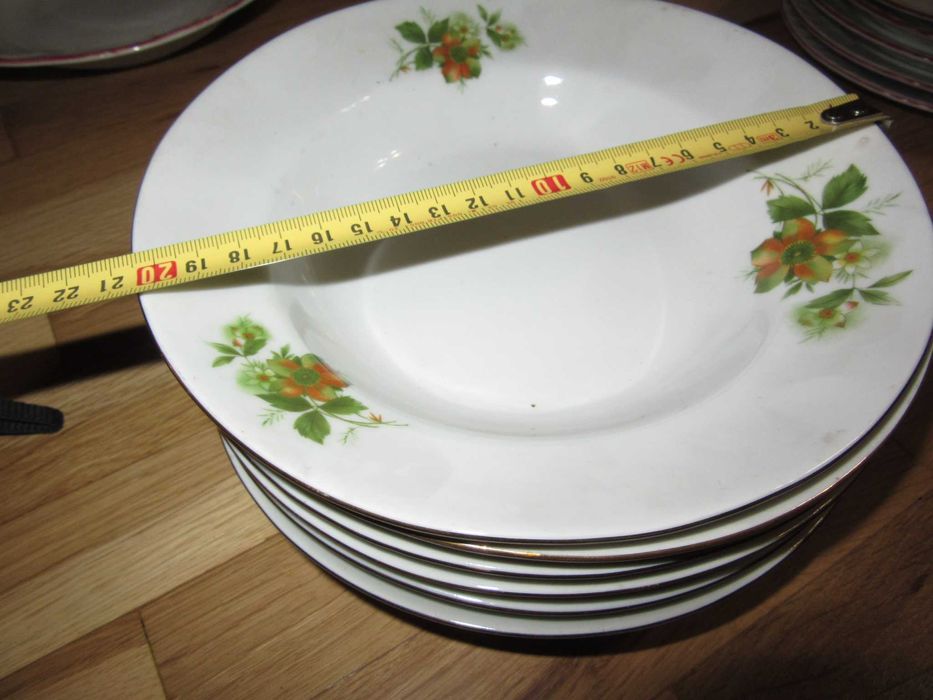 порцеланови ,стъклени чинии