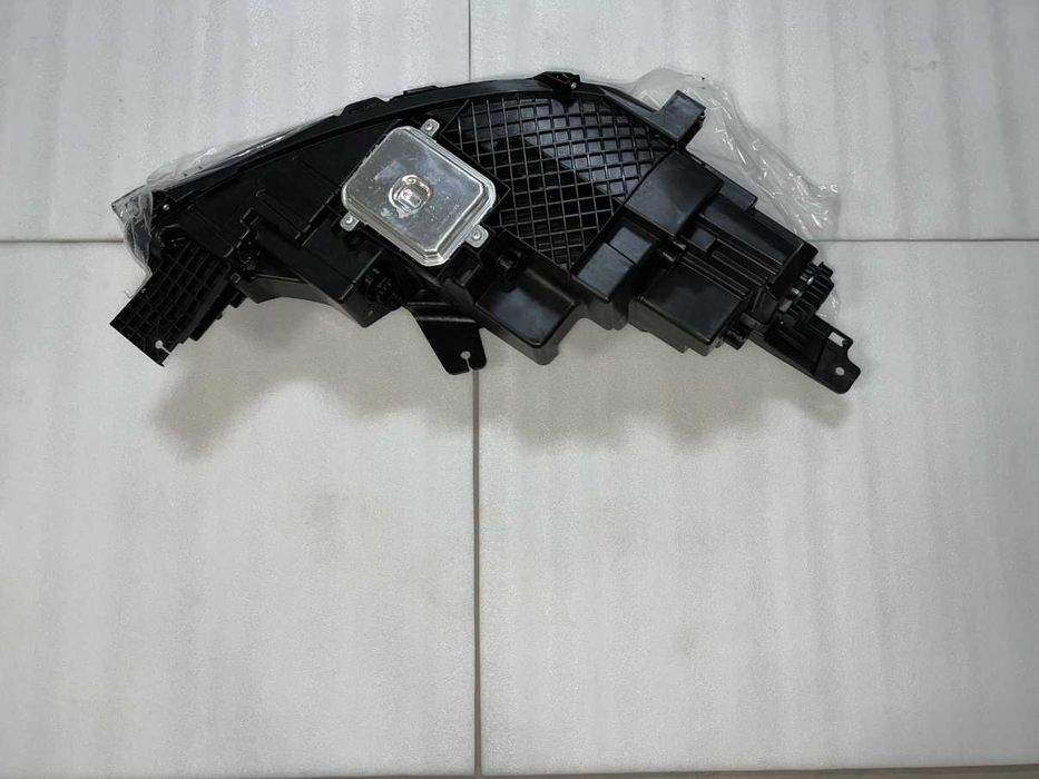 BYD Yuan Plus Левая/правая передняя фара в сборе