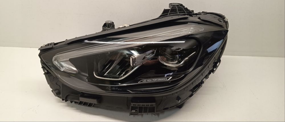 Ляв фар Мерцедес 206 C класа MERCEDES C-KLASA W206 A2069060703 PERFORMANCE