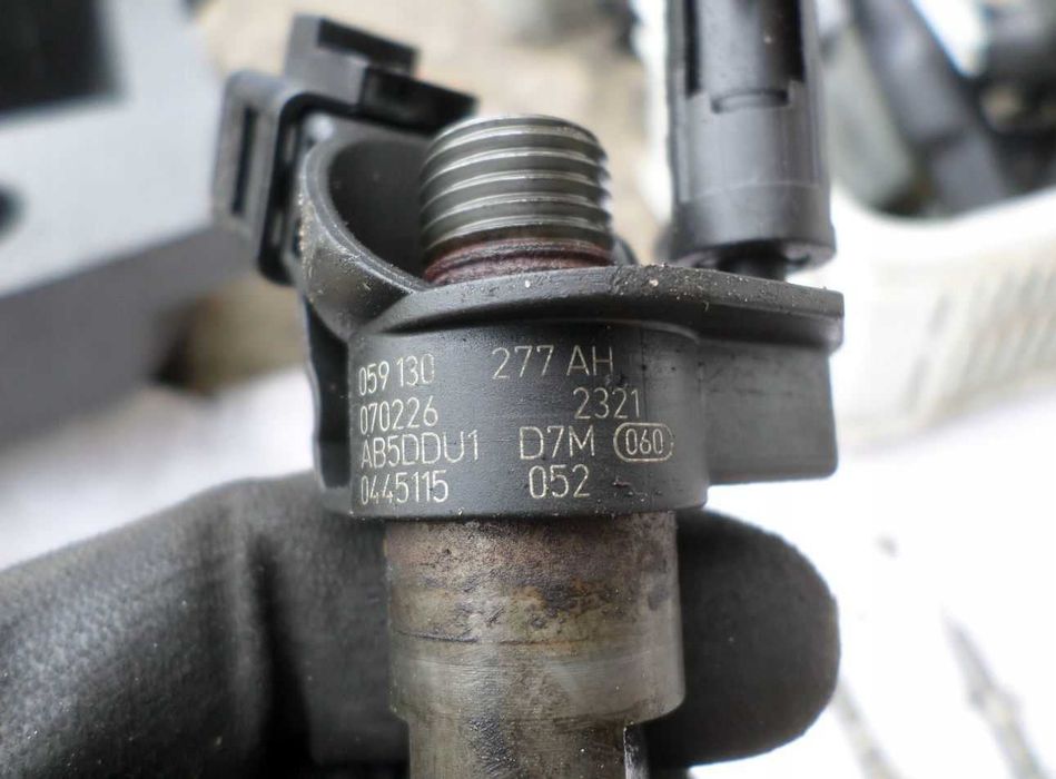 Injector VW Touareg  3.0 TDI 059130277AH