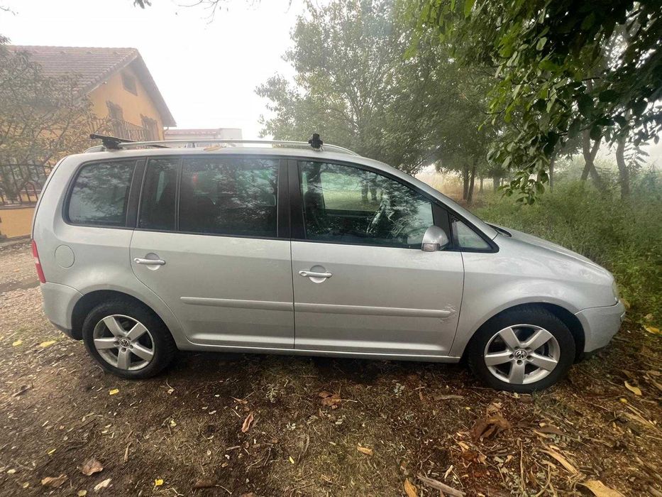 VW Touran 2006, 2 litri, 7 locuri: