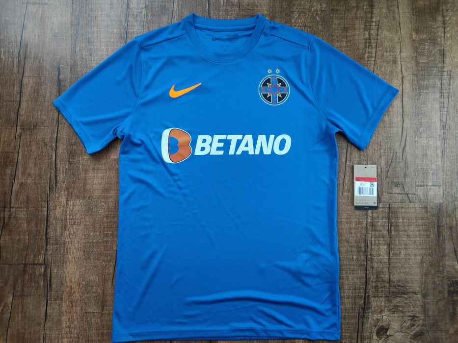 Tricouri de fotbal - preturi și mărimi in descriere