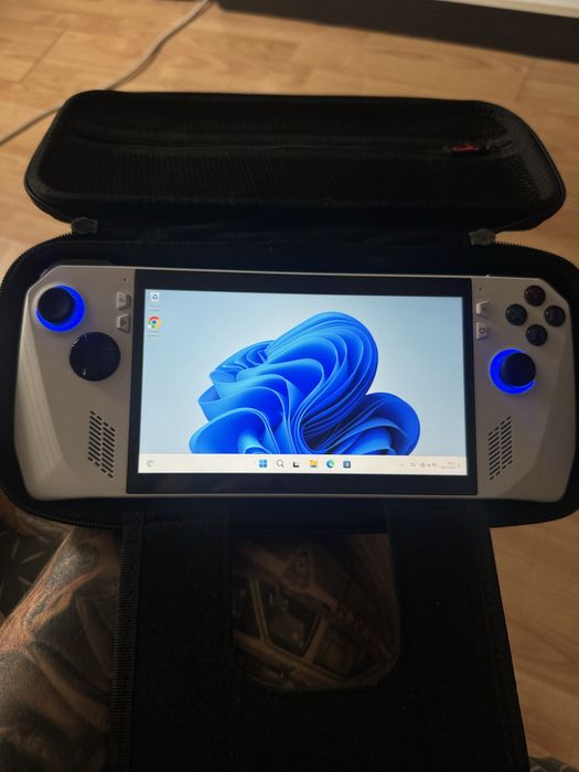 Asus ROG Ally Z1 Extreme