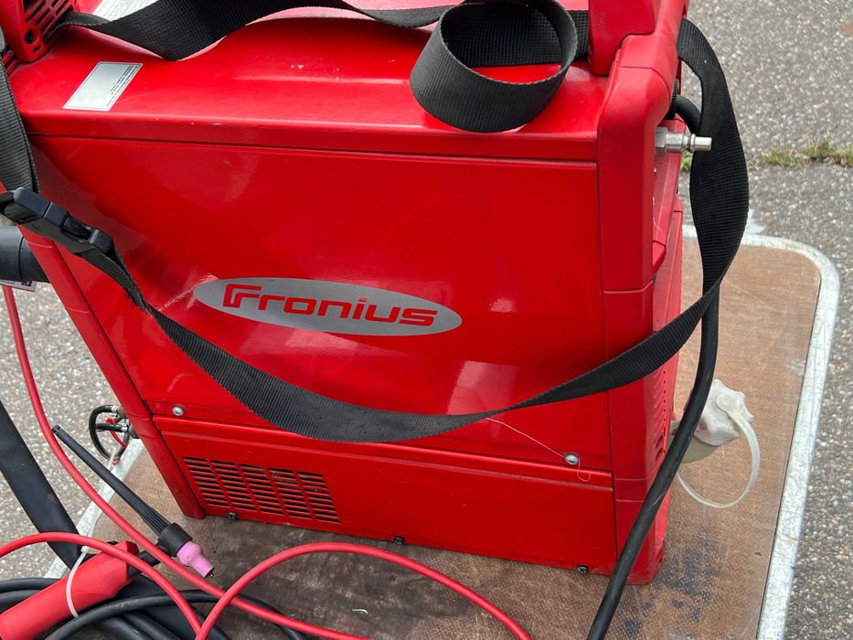 Fronius TransTig 2200 Job G/F + răcitor Fronius FK 2200 – set complet