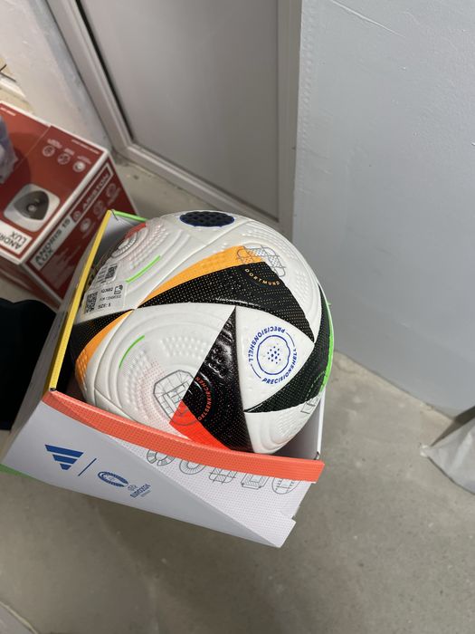 Оригинални топки Адидас Euro 2024