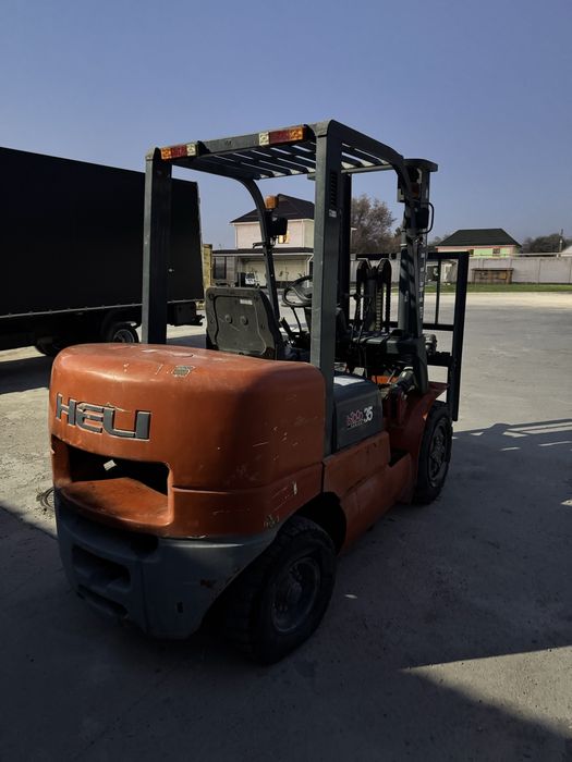 Вилочный погрузчик Кара