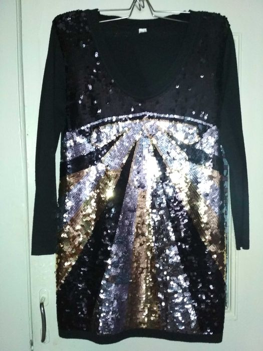 Продаю кофту/тунику с пайетками