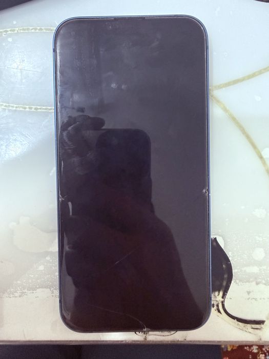 IPhone 13 бушный