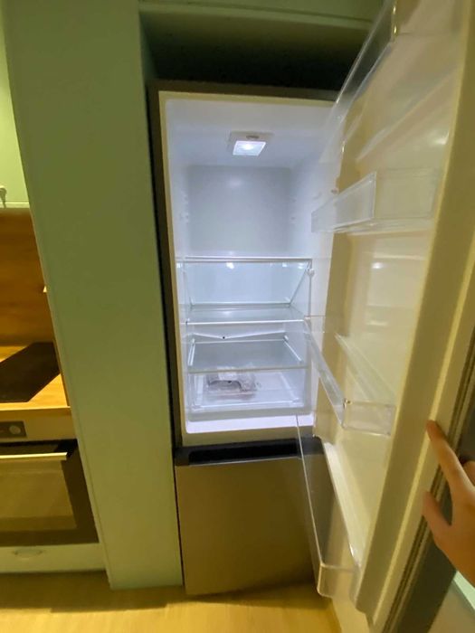 Дава се под наем Двустаен апартамент в Пловдив, Съдийски - 65 кв.м за 510 € - Снимка #11