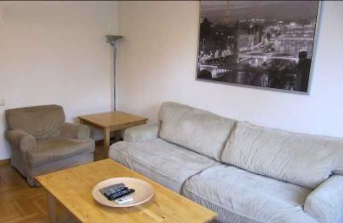 Дава под наем двустаен апартамент в кв. Банишора