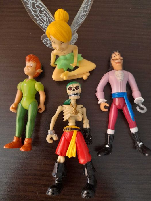 Различни фигурки