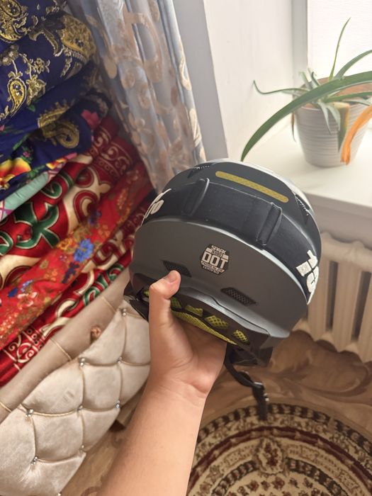 Кроссовый мотошлем