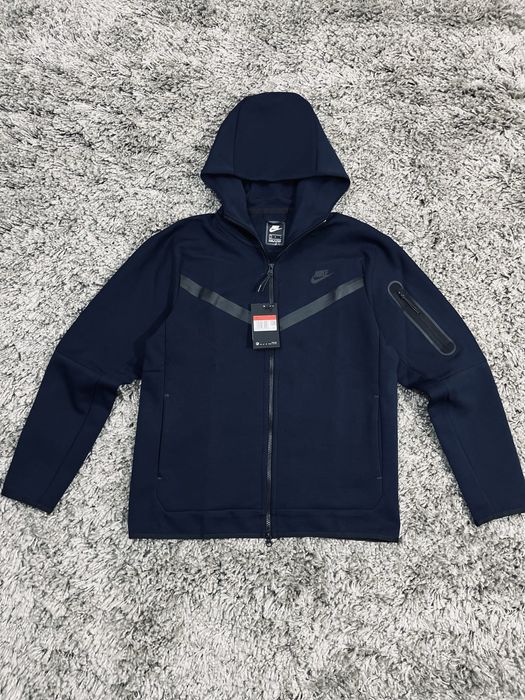 Under Armour, Tech fleece