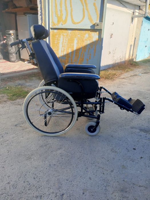 Продам инвалидную коляску