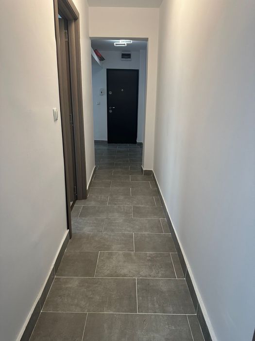 PROPRIETAR   vand apartament  in centru