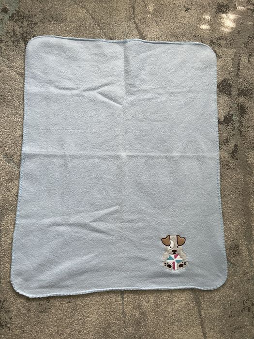 Бебешки одела и пелини