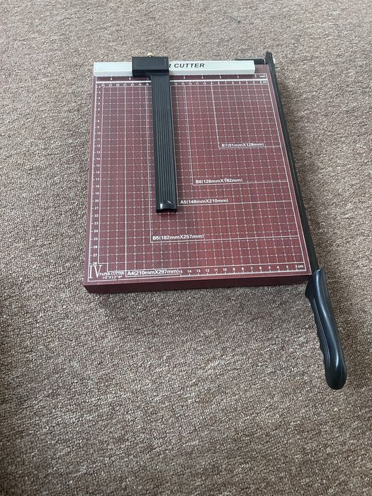 Yangi nabor Printer, pereplyot, keskich, qog’ozlari bilan