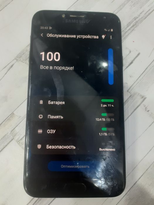 Телефон смартфон Samsung j4