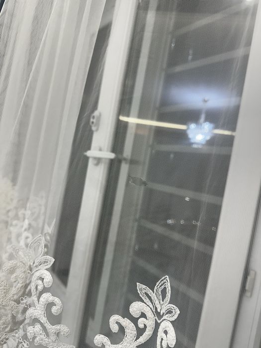 Продам комлект штор и тюлт