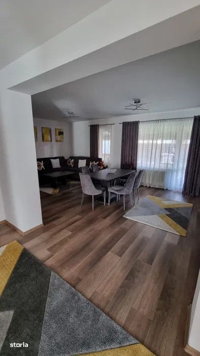 Casa de 5 camere, lux, 185 mp utili, +230 mp gradina, zona Luna de sus