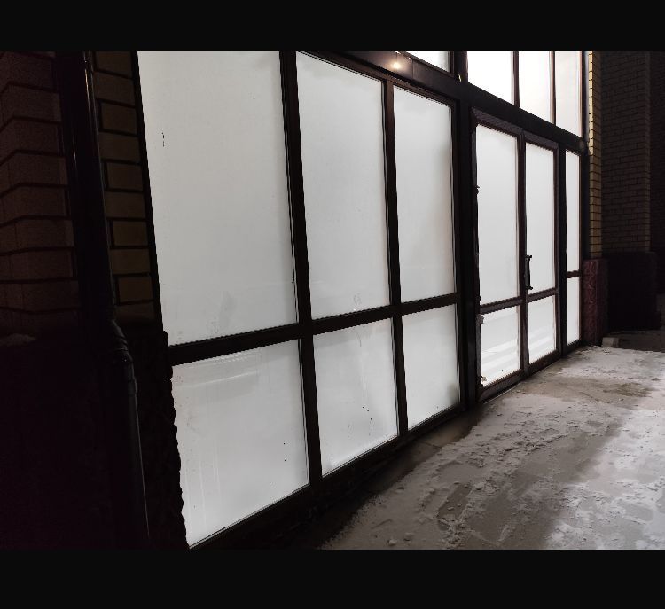 Перегородки из коленного стекла